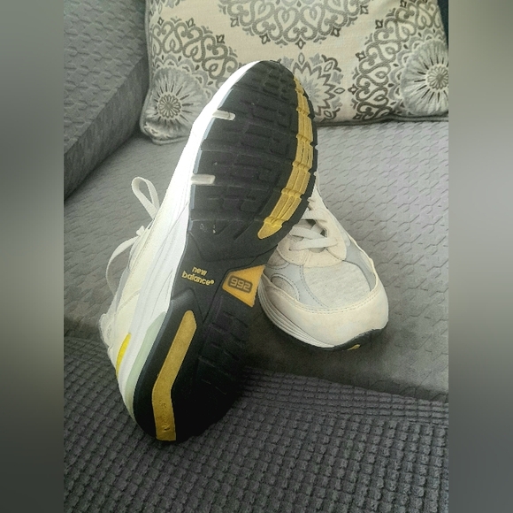 NEW BALANCE UNISEX WHITE SNEAKERS RUNING SHOES Y2K VINAGE SHOES - Picture 3 of 4